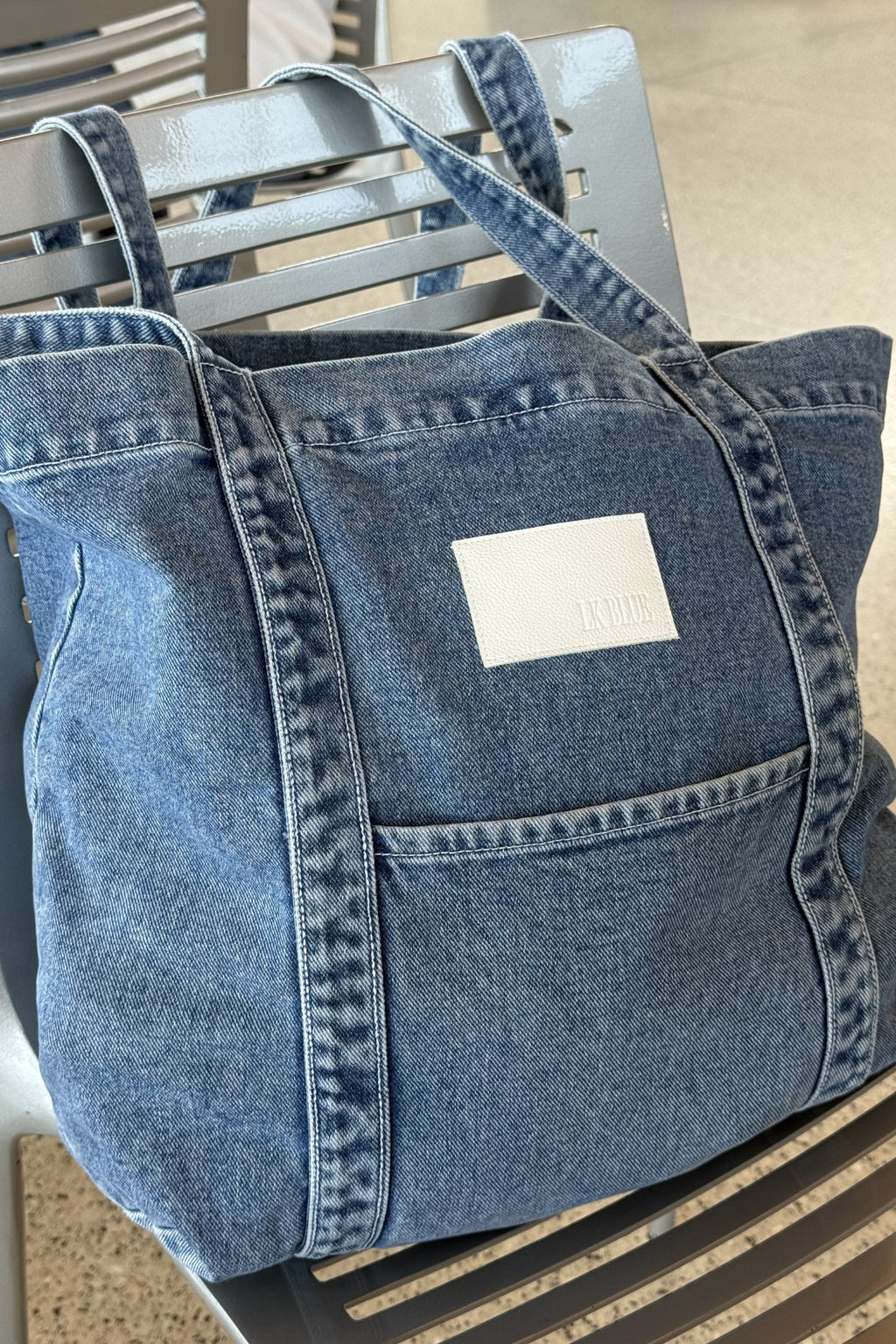 EVERYDAY TOTE BAG (MEDIUM BLUE)