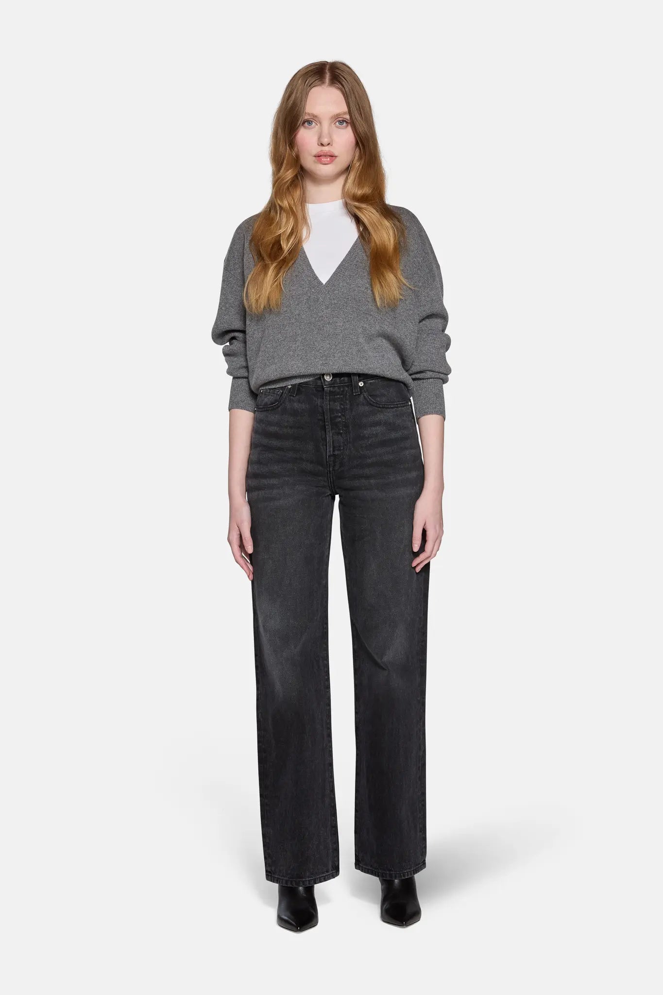 a model standing weraing  chacoal high rise straight leg jeans